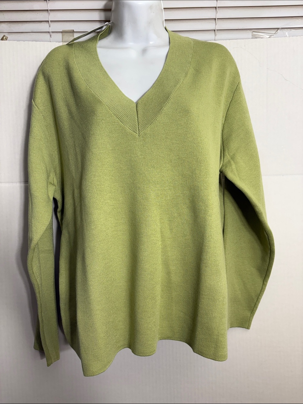 Mango V-Neck Sweater in Light Green V-NECK KNIT SWEATER 4090